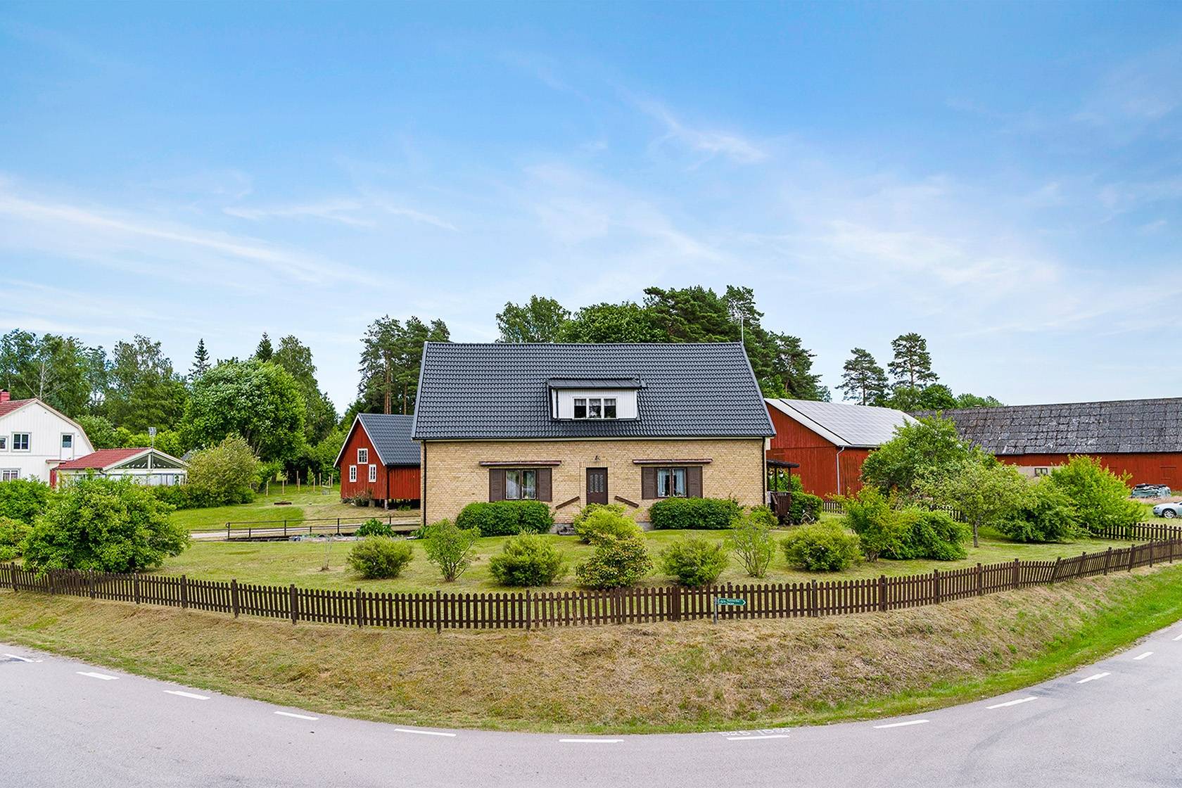 7 rum Villa på Nöttja Algutsgård 9 Ljungby Ljungby kommun - bild 2