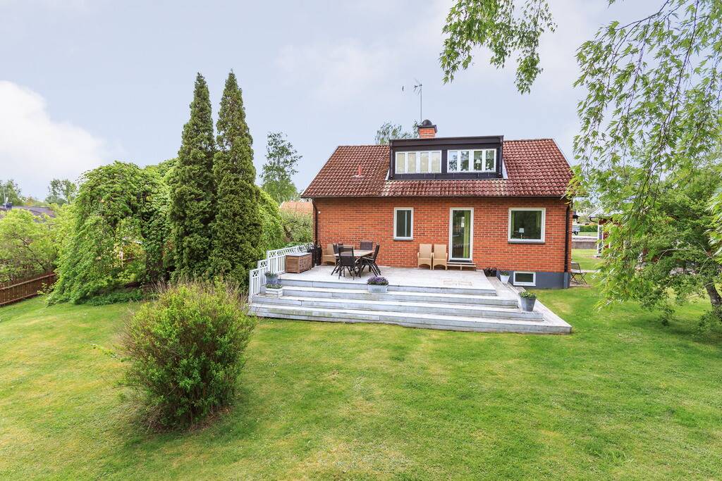 5 rum Villa på Dianavägen 1 Ljungsbro Linköpings kommun - bild 2