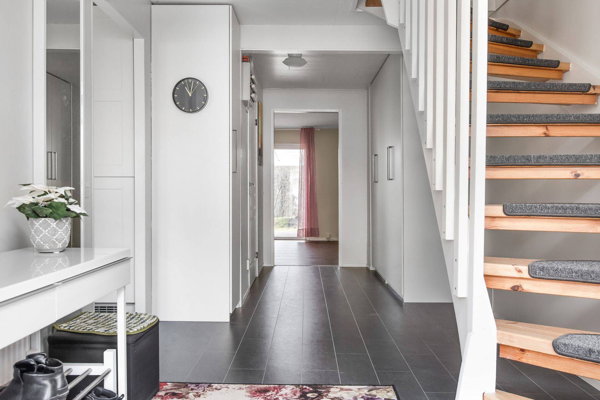 5 rum Radhus på Högbygatan 53 Ljungsbro Linköpings kommun - bild 2