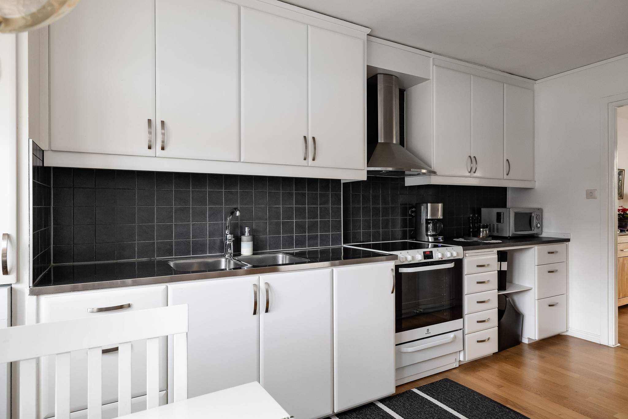 4 rum Radhus på Utgårdsvägen 18 Centralt Norr Örebro kommun - bild 3