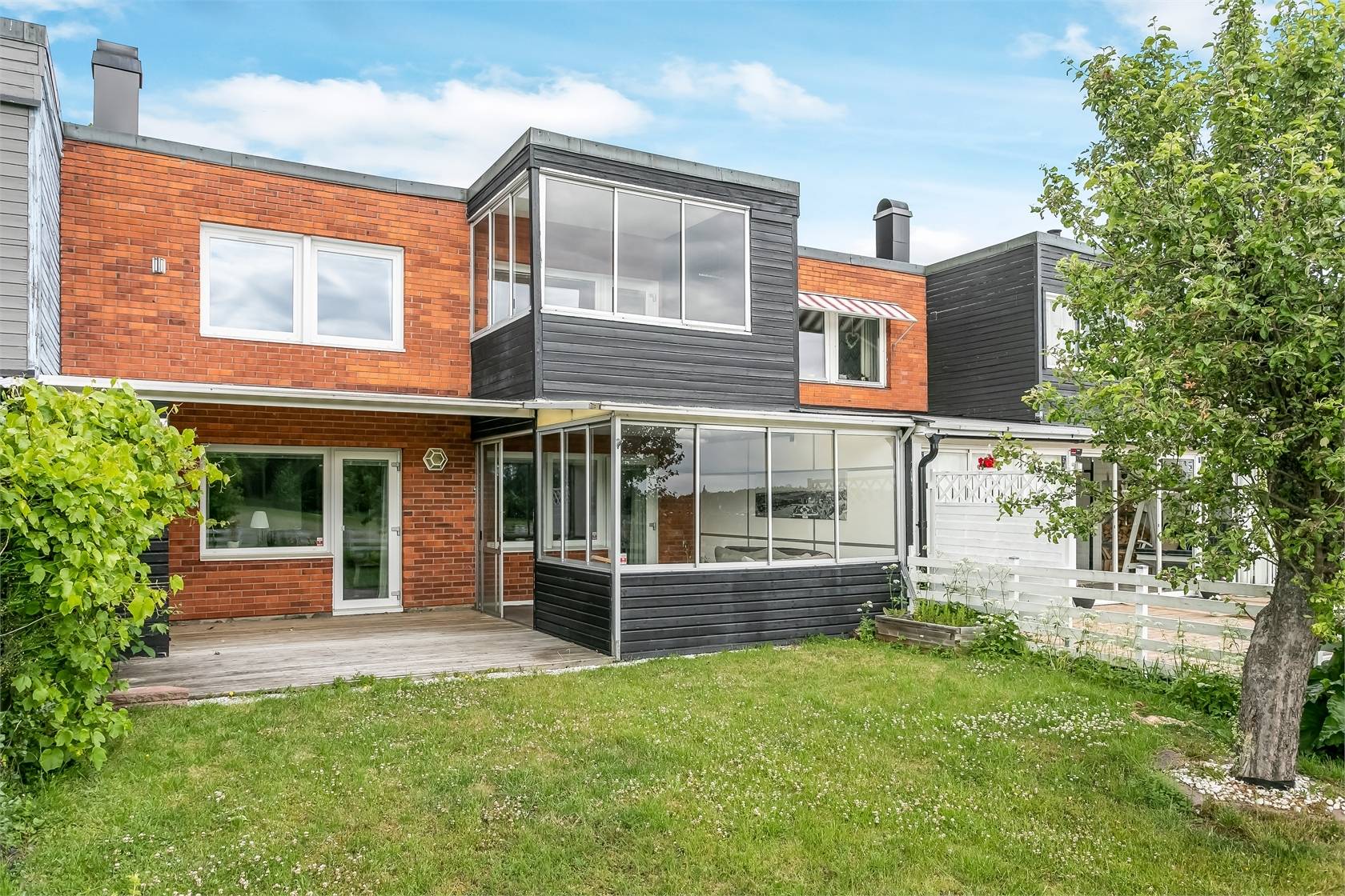 6 rum Radhus på Kattfotstigen 16 Bro - Finnsta Upplands-Bro kommun - bild 2