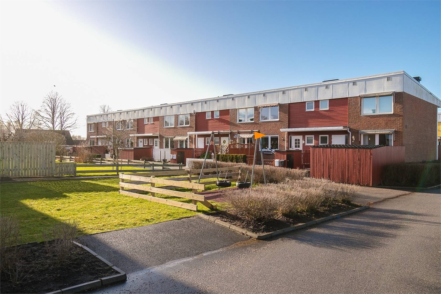 5 rum Radhus på Björsgårdsvägen 14G Källby Götene kommun - bild 2