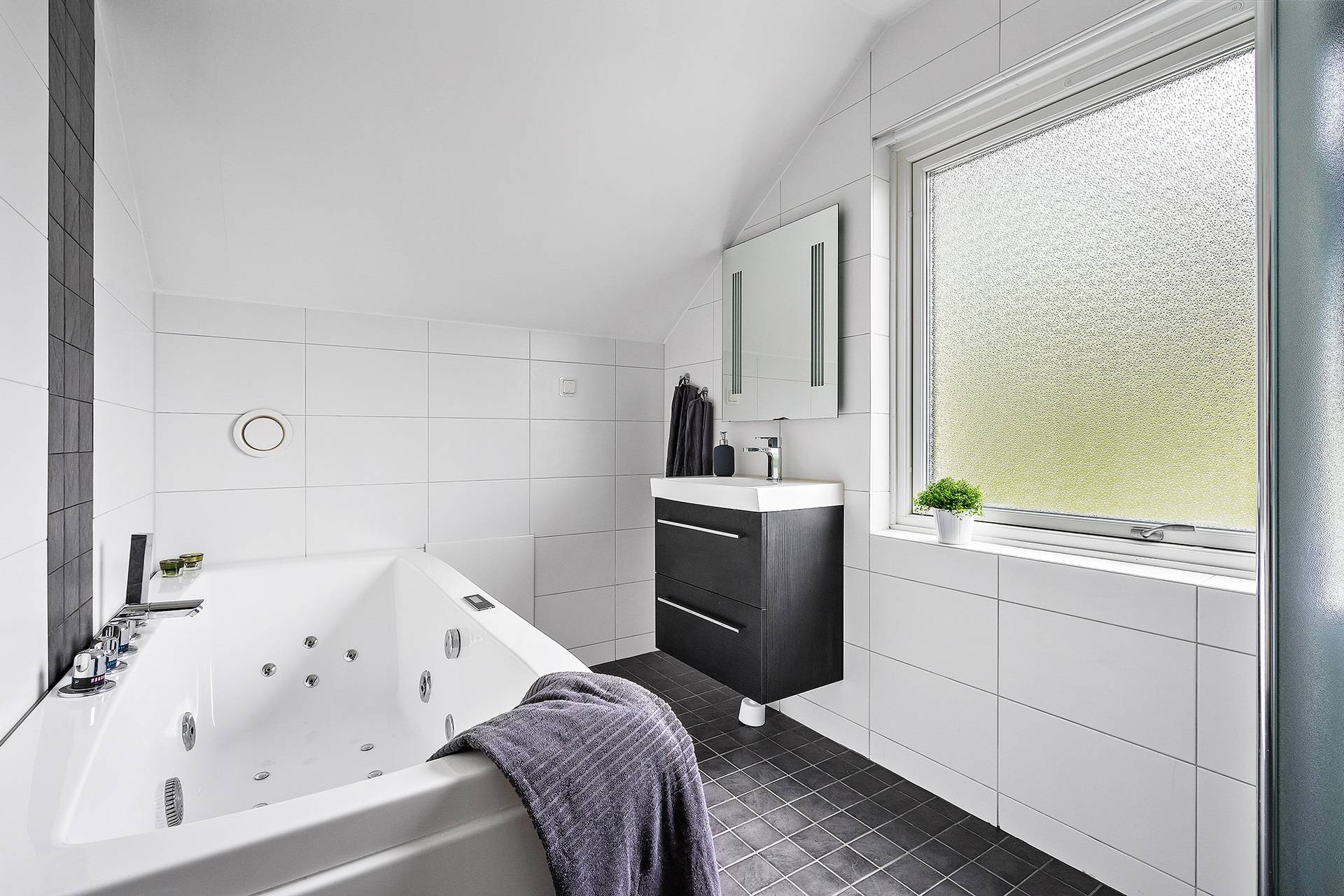 9 rum Villa på Lupinvägen 31 Hässelby Södra Villastad Stockholms kommun - bild 23