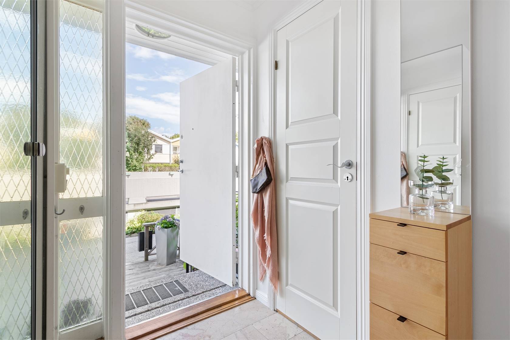 6 rum Radhus på Ängsullsvägen 41 Vällingby - Kälvesta Stockholms kommun - bild 14
