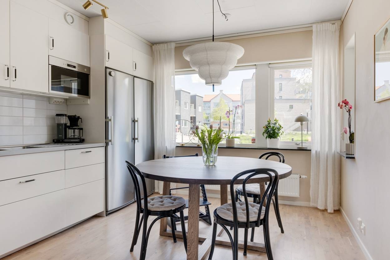 5 rum Radhus på Tågmästaregatan 5 Kävlinge Tätort Kävlinge kommun - bild 5