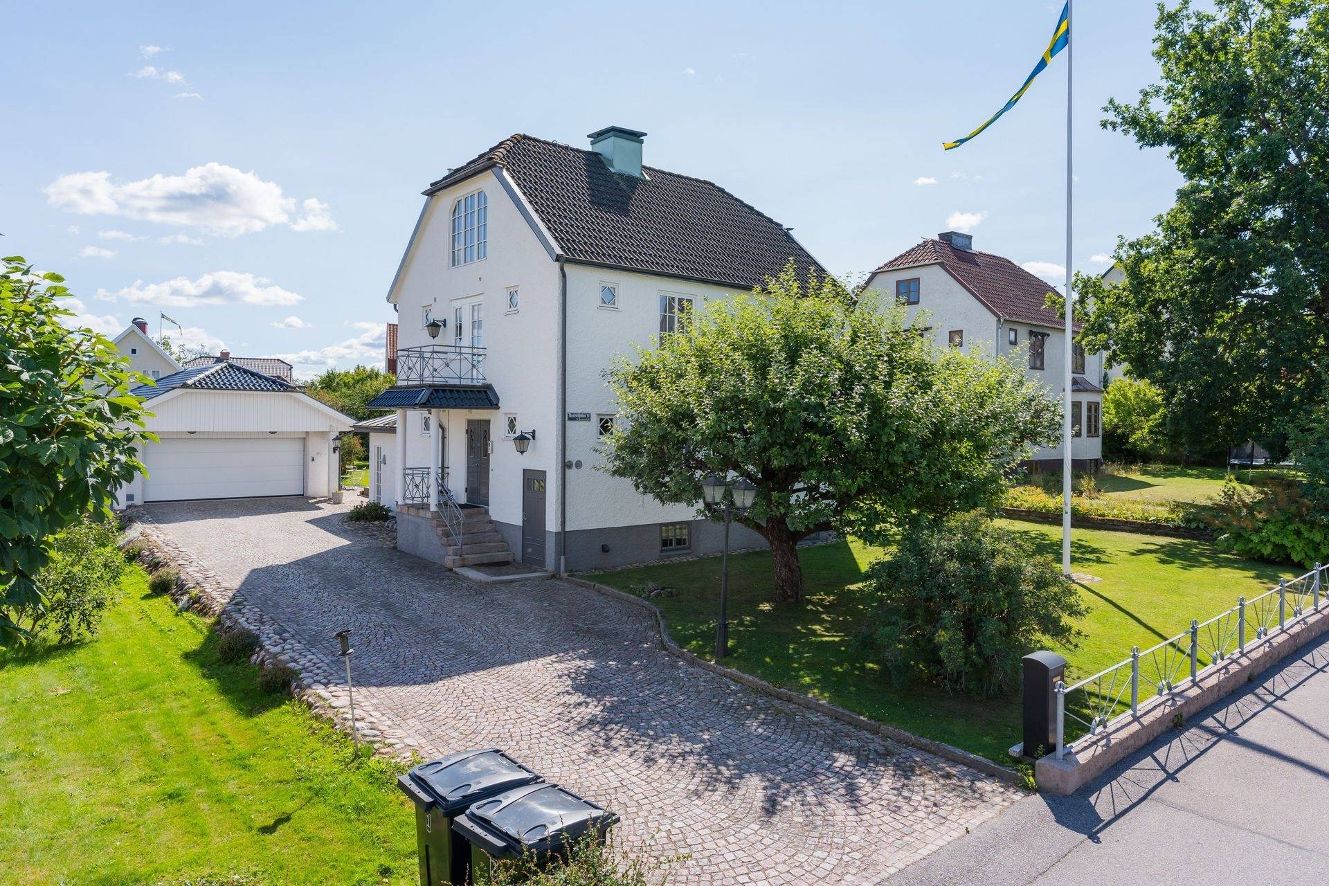 8 rum Villa på Roseniigatan 11 Borås Borås kommun - bild 4