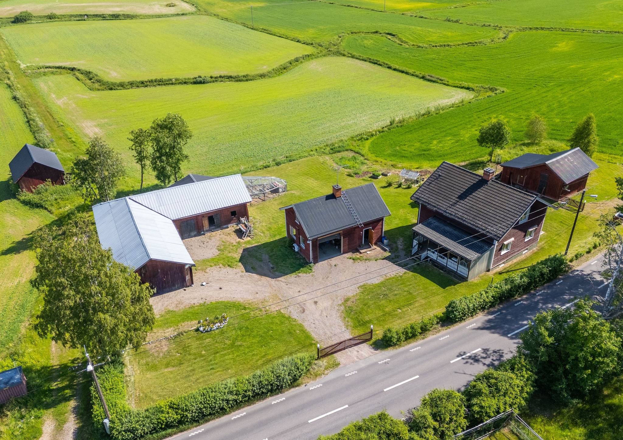 140 m² Gård med jordbruk på Svärdsjövägen 444 Sandvikens kommun - bild 2