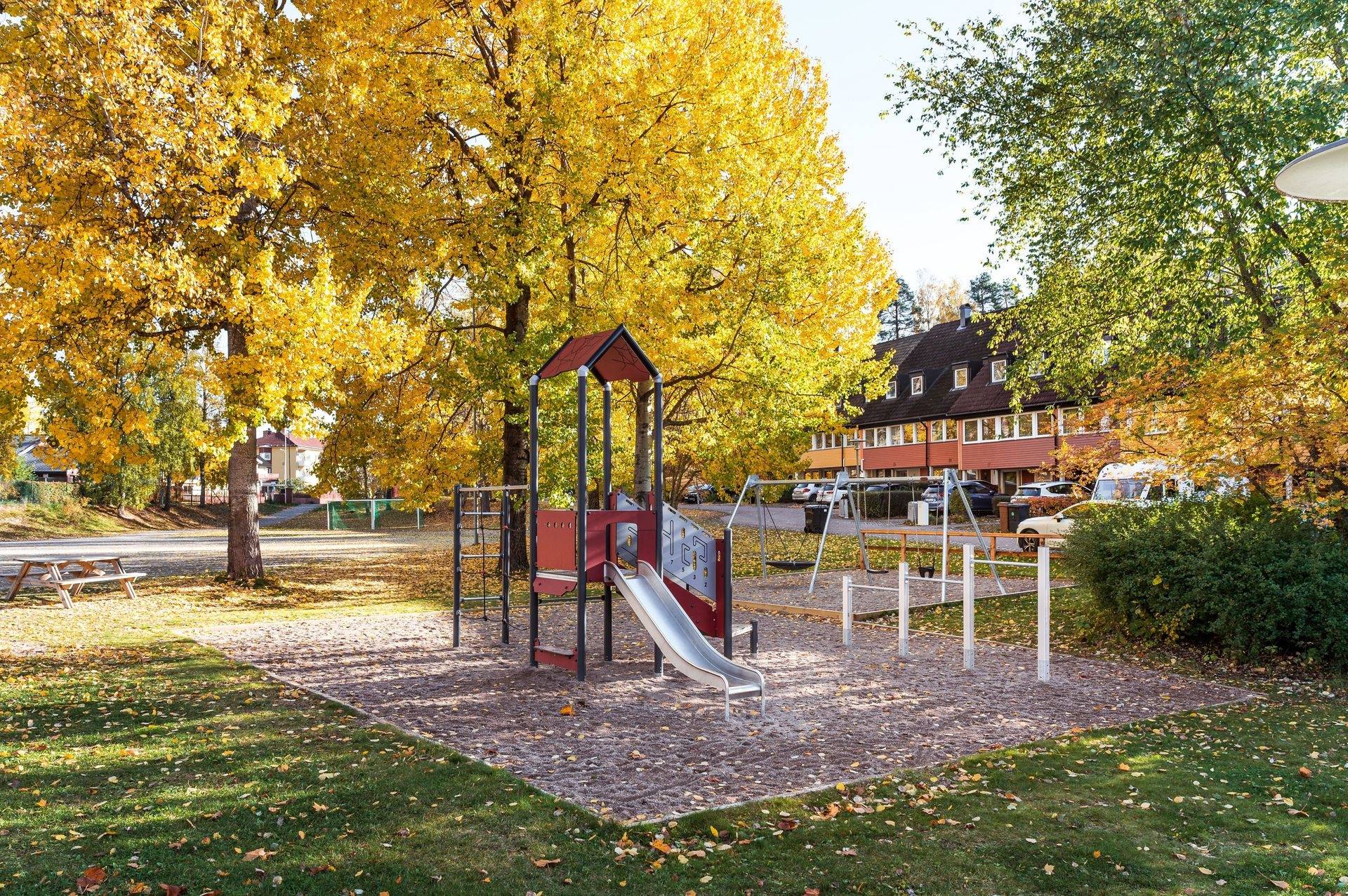 5 rum Radhus på Trappstigen 8 Kyrkbacken Falu kommun - bild 35