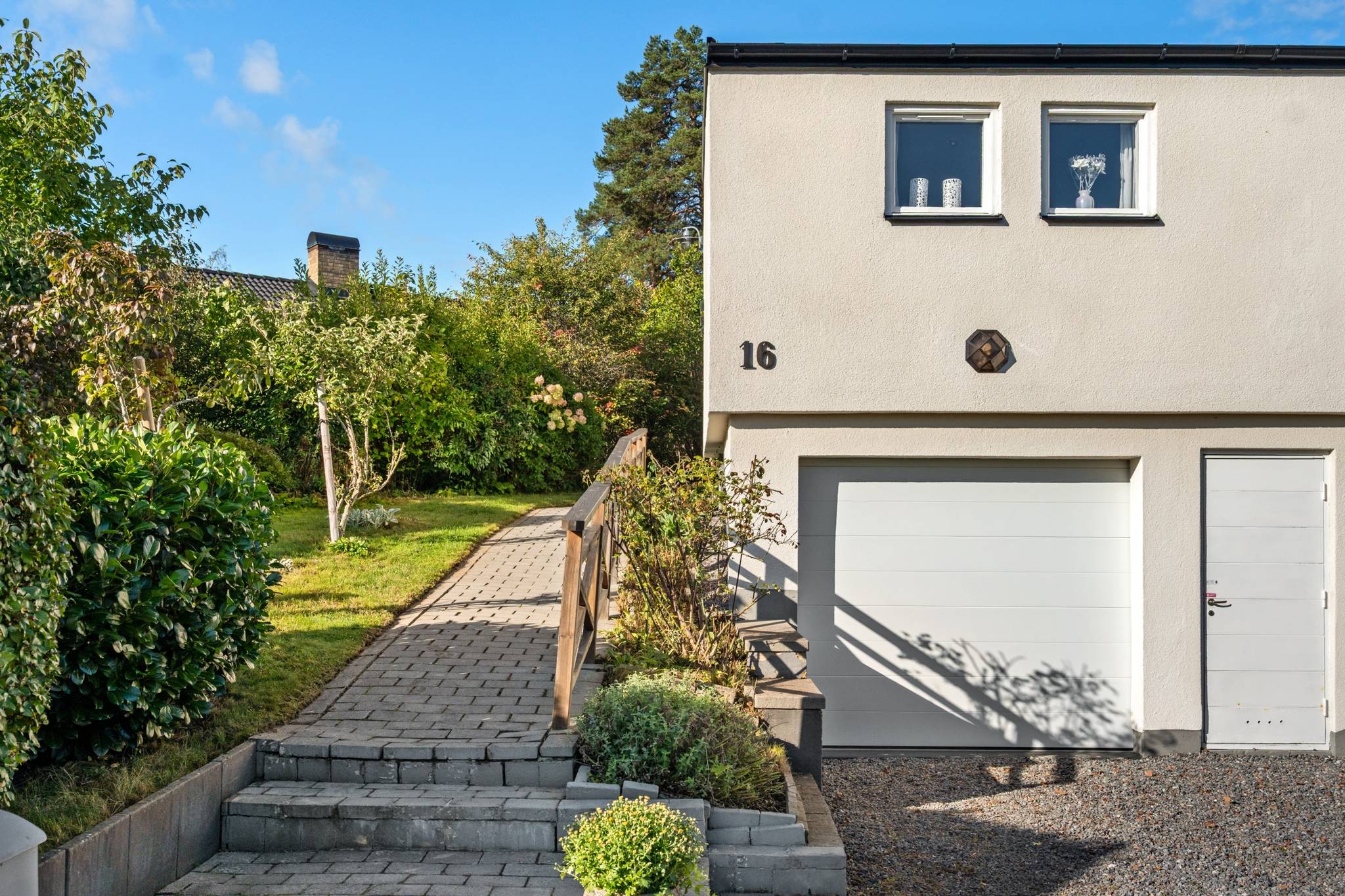 6 rum villa på Vinbärsvägen 16 Fårdala, Tyresö kommun - bild 2