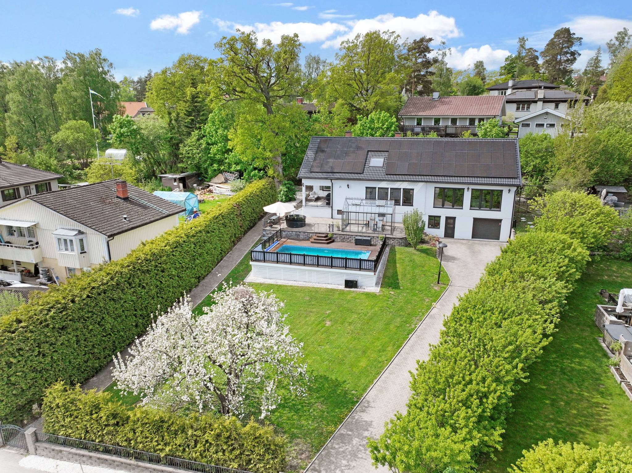 10 rum villa på Almarevägen 15 Stäket, Järfälla kommun - bild 2