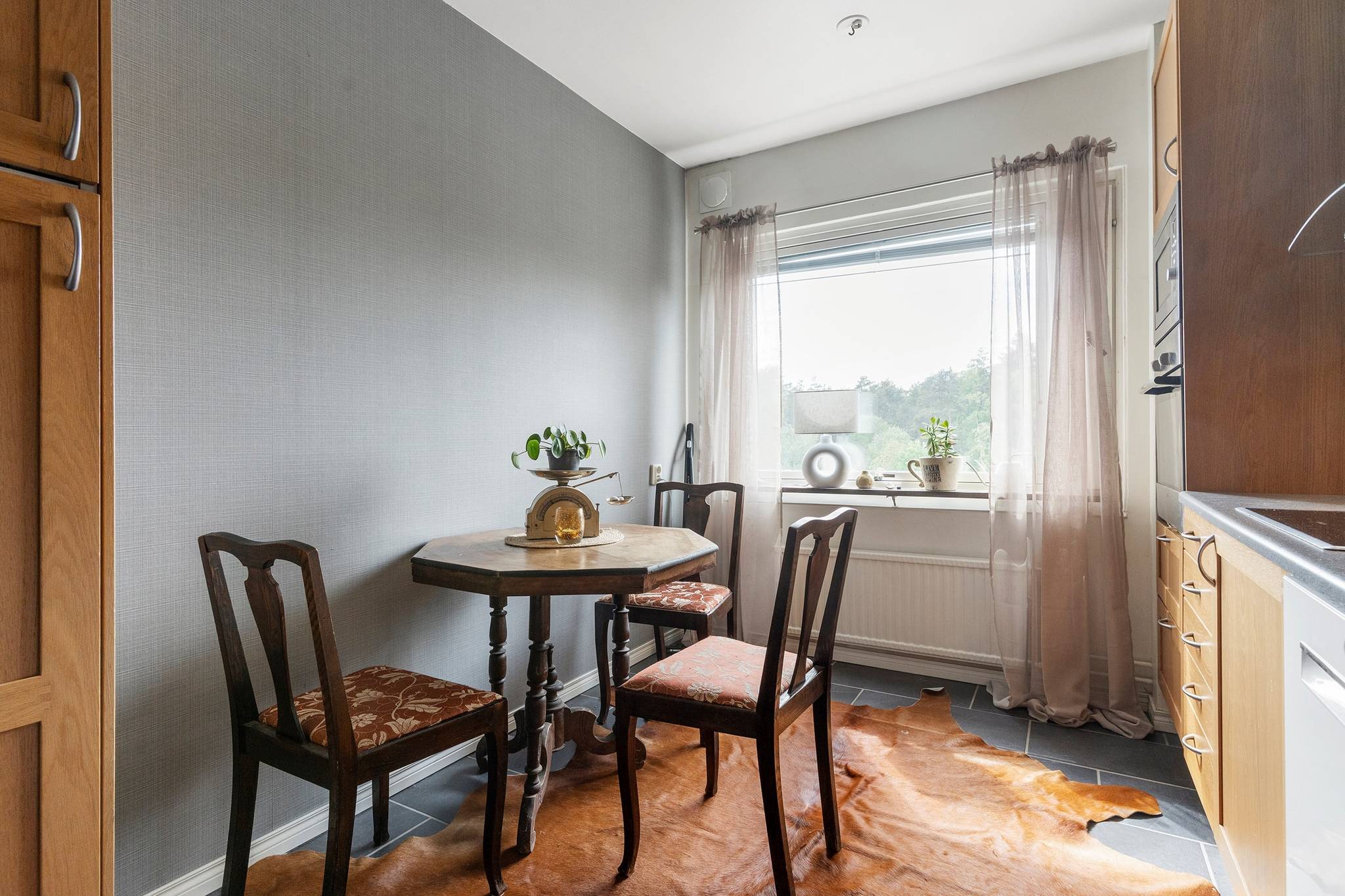 1 rum lägenhet på Karlstorpsvägen 104 Karlstorp, Trollhättans kommun - bild 4