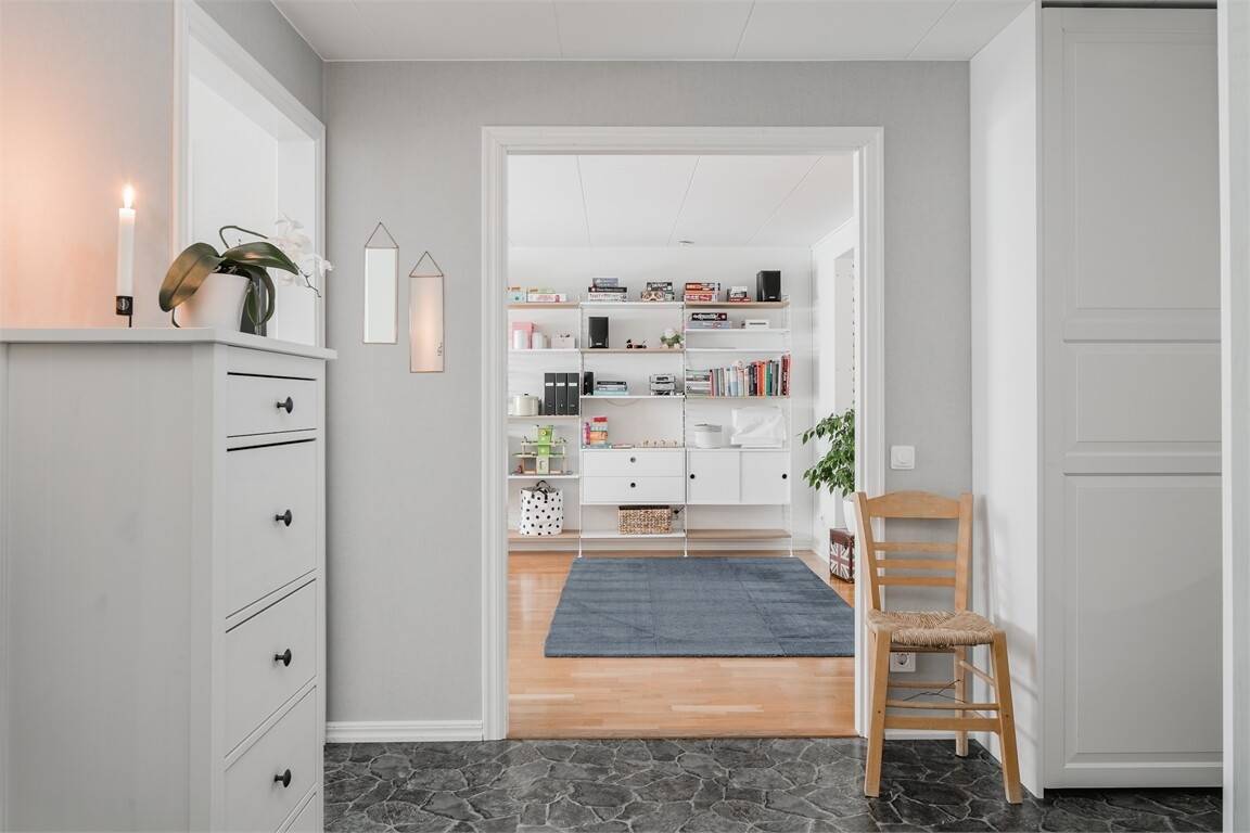 5 rum Par-/kedje-/radhus på Frostagårdsvägen 68 Frostakällan Skövde kommun - bild 4