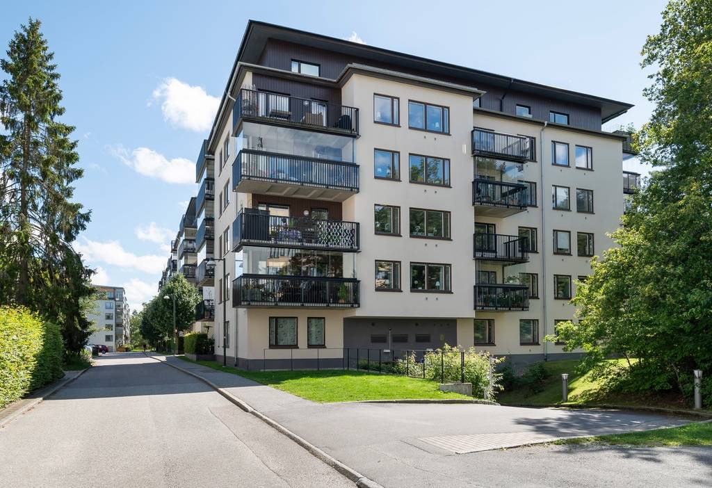 3 rum Lägenhet på Bergtallsvägen 24, uteplats Älvsjö - Långbro Park Stockholms kommun - bild 33