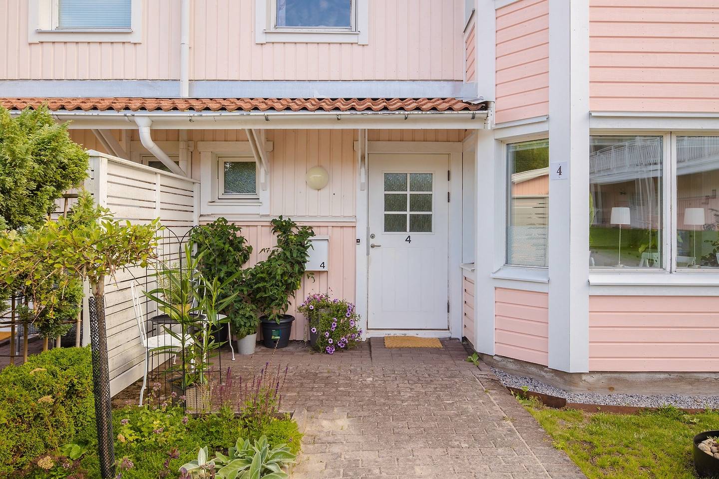 4 rum Parhus på Duhagsvägen 4 Hällekis Götene kommun - bild 2