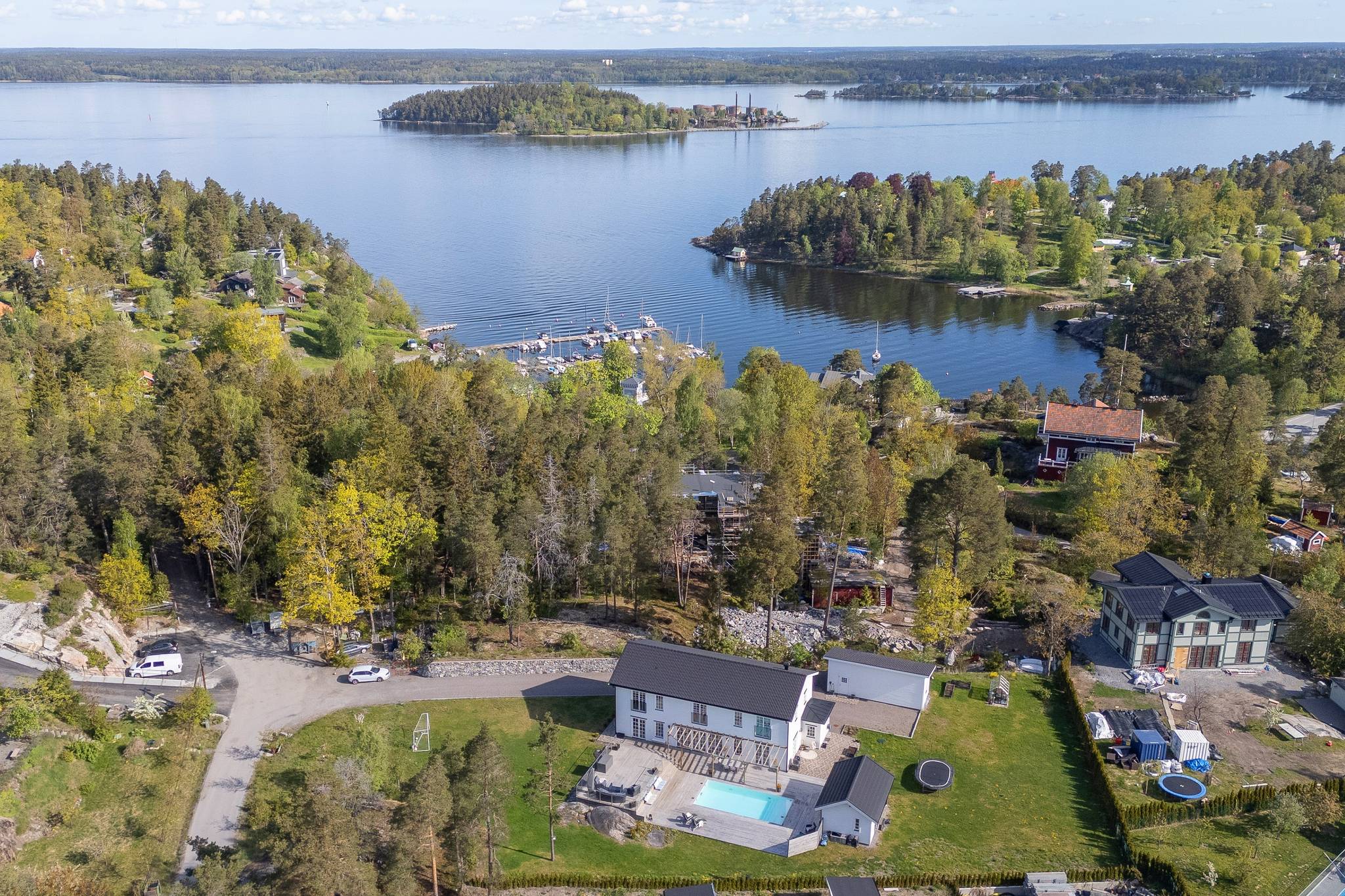 8 rum villa på Fläderstigen 4 Kummelnäs, Nacka kommun - bild 1