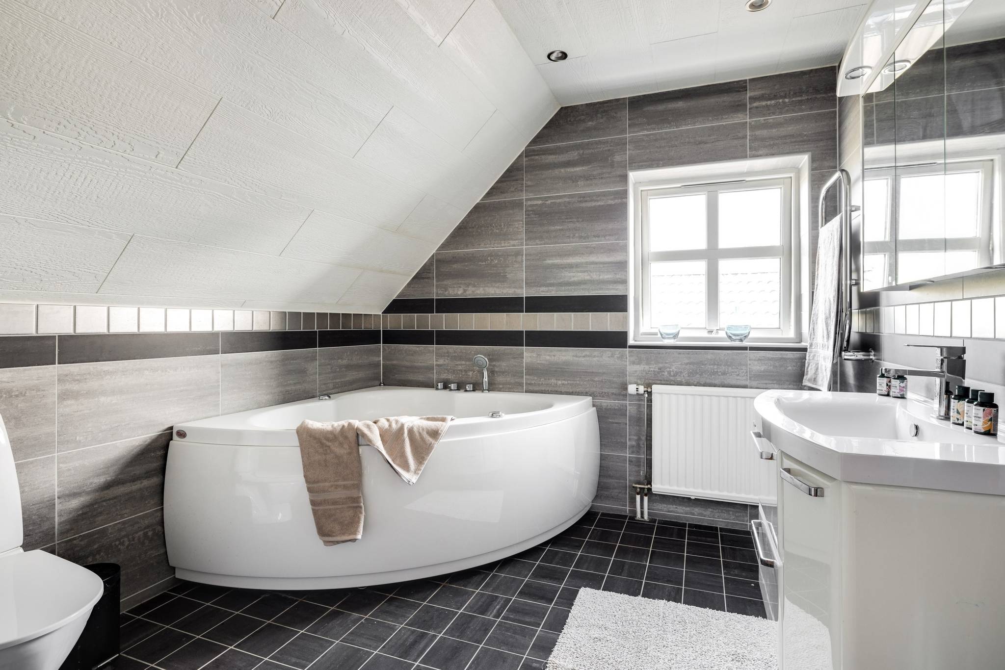 7 rum Villa på Askehusvägen 9 Hjärnarp Ängelholms kommun - bild 24