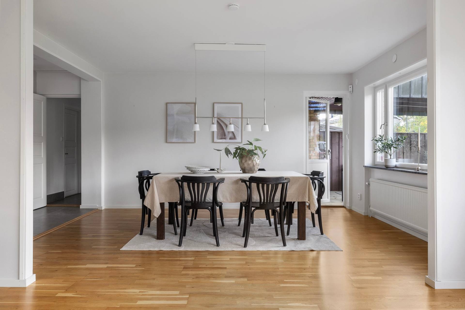 8 rum radhus på Gideon Hydéns väg 20 Kvarnbergsplan, Huddinge kommun - bild 2