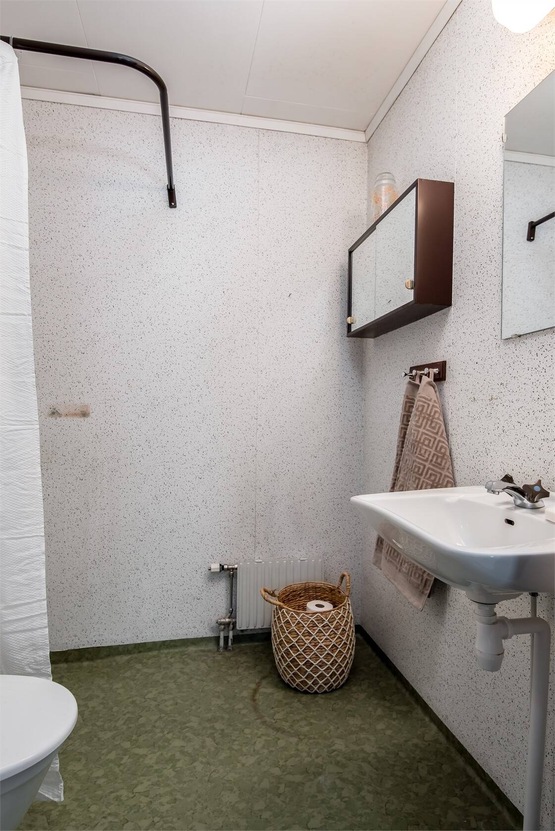 5 rum Radhus på Vallhovsvägen 112A Vallhov Sandvikens kommun - bild 22