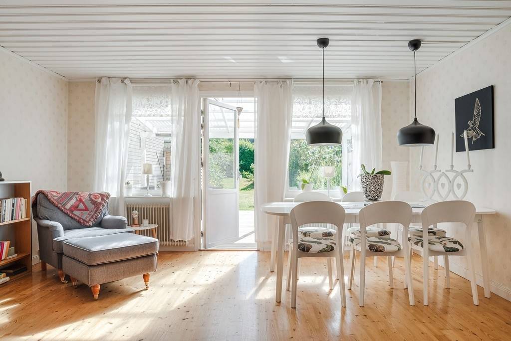 5 rum Radhus på Senapsvägen 27 Ekerö kommun - bild 2