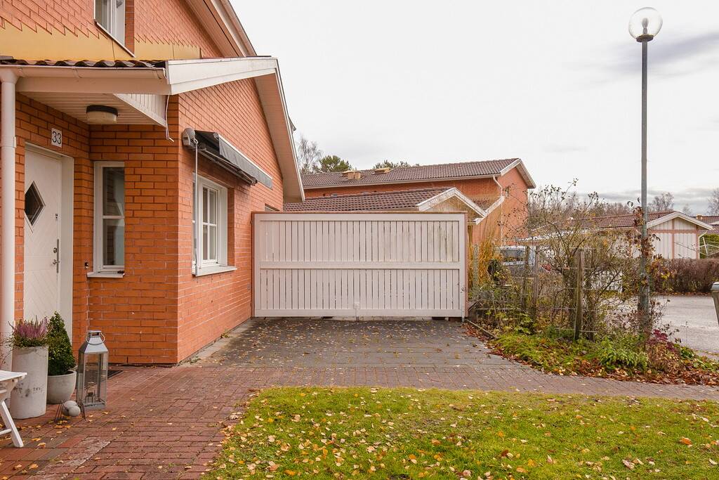 5 rum Lägenhet på Furuhällsvägen 33 Furuhäll Lidköpings kommun - bild 8