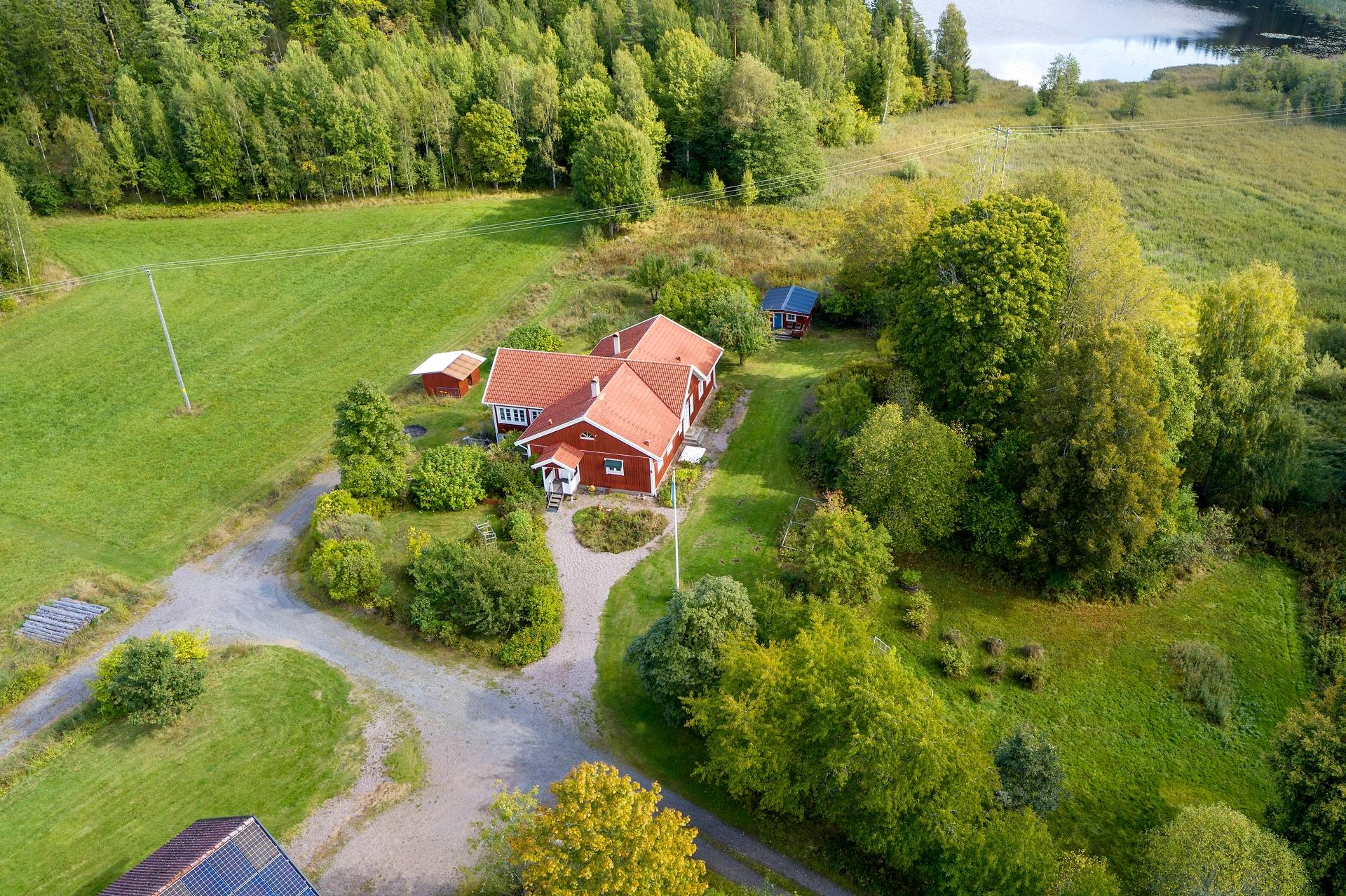 190 m² Gård med jordbruk på Djupviksängen Askersunds kommun - bild 6