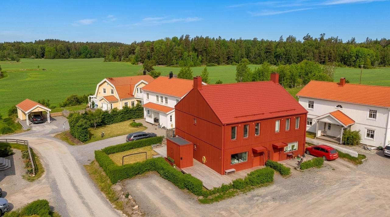 5 rum par-/kedje-/radhus på Stigbygeln 3A Ösmo, Nynäshamns kommun - bild 1