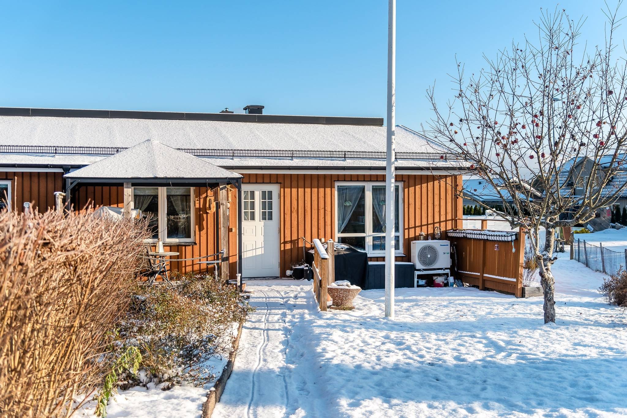 3 rum Radhus på Nederstavägen 13 Krigslida Haninge kommun - bild 2