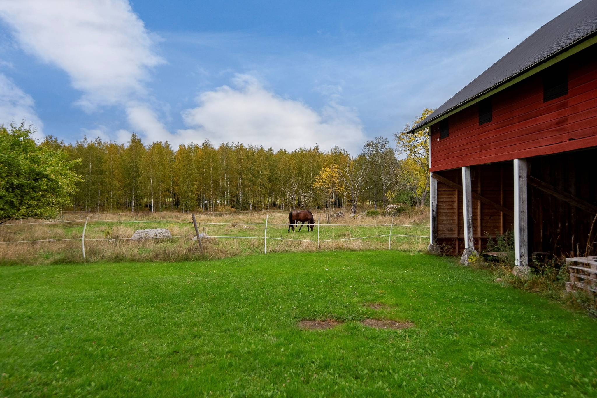 8 rum Gård/skog på Torsta 1 Västerås kommun - bild 8