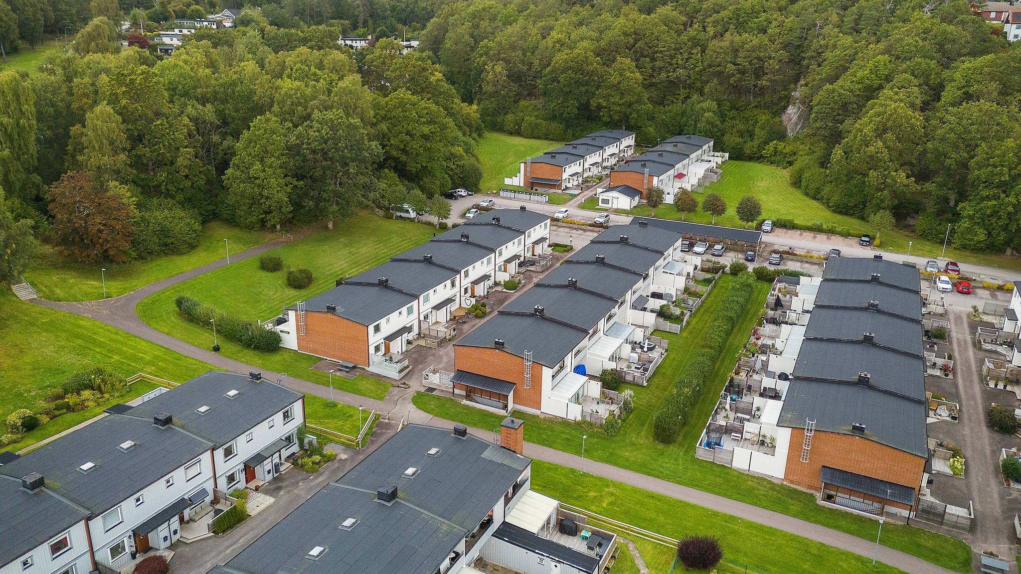 4 rum Radhus på Violinvägen 75 Boxhult Uddevalla kommun - bild 1