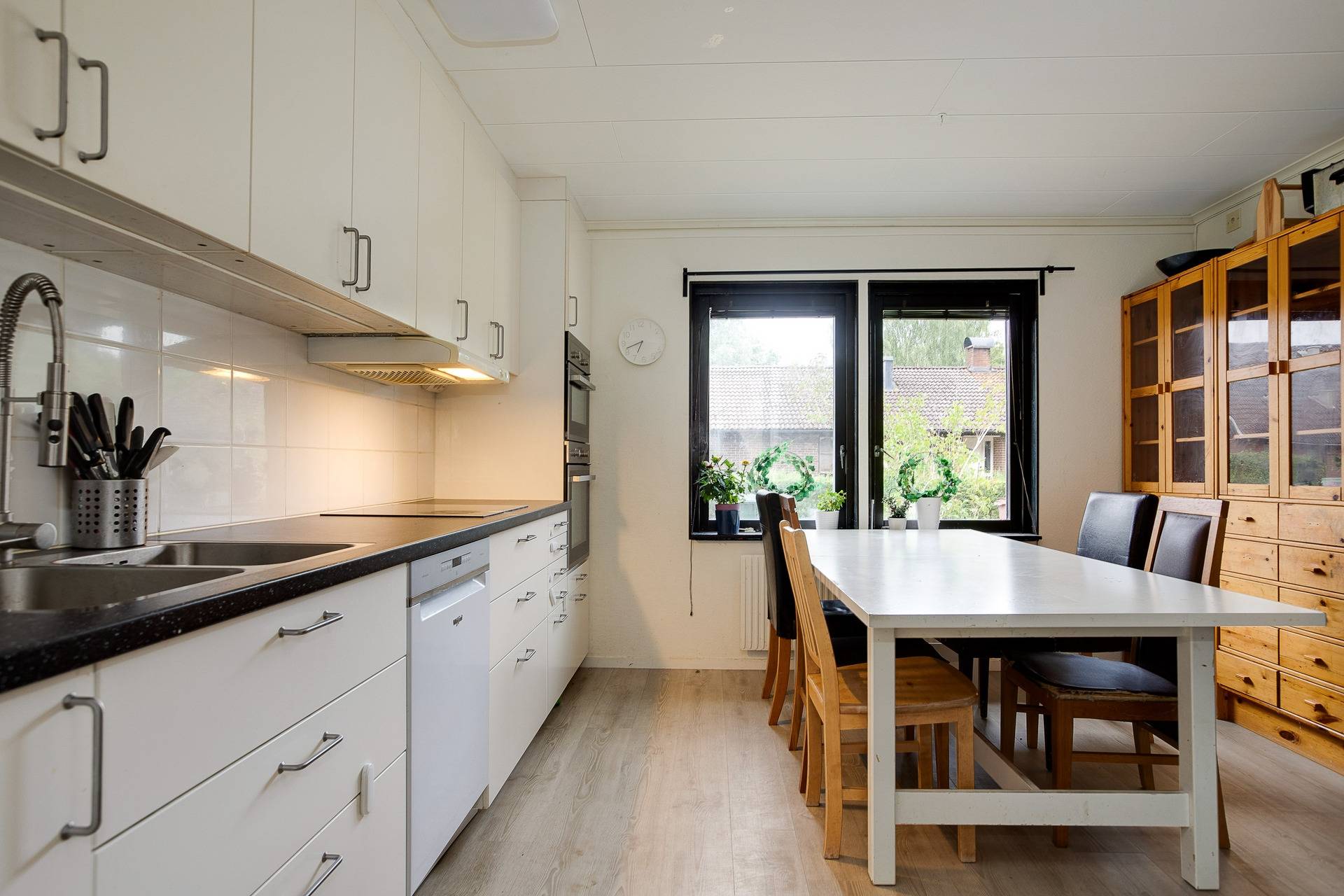 8 rum villa på Plangatan 29 Emmaboda, Emmaboda kommun - bild 2