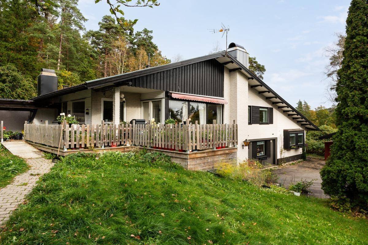 Hyssna, Marks kommun