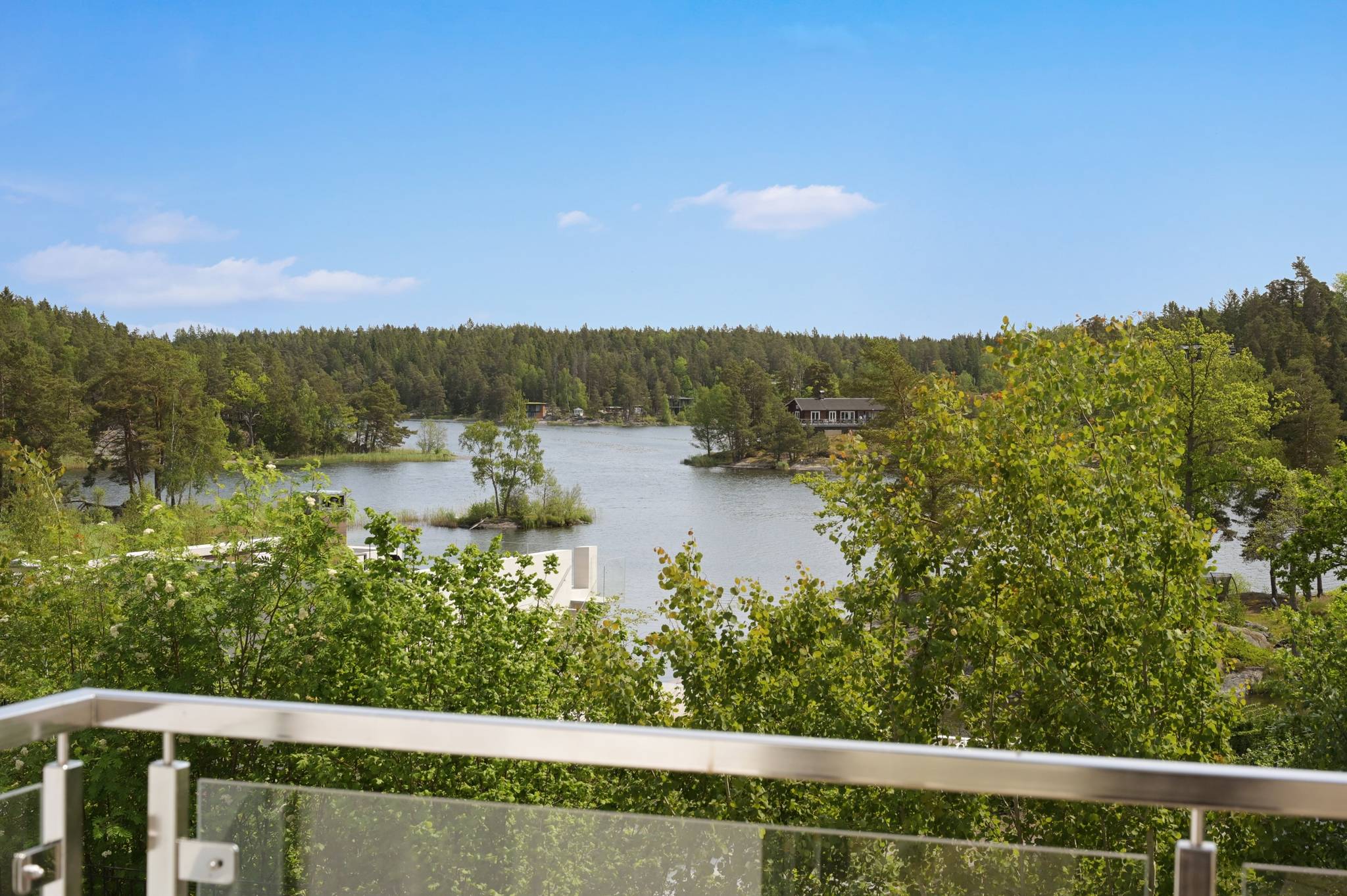 180 m² Villa på Långsjövägen 65A Trollbäcken Tyresö kommun - bild 35