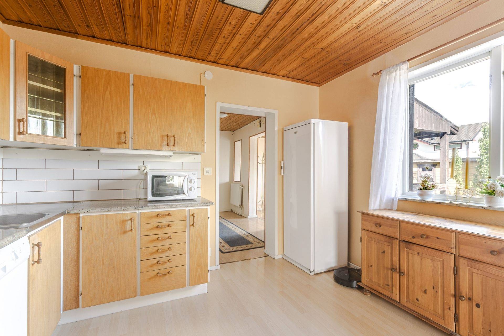 7 rum Villa på Nyhallsvägen 14 Hällbybrunn Eskilstuna kommun - bild 8
