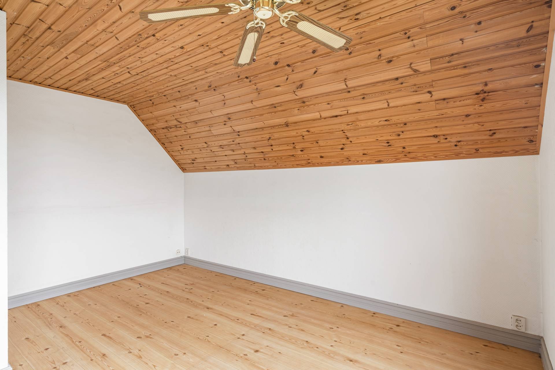 6 rum Villa på Sundbyvägen 61 Sundby Vallentuna kommun - bild 33
