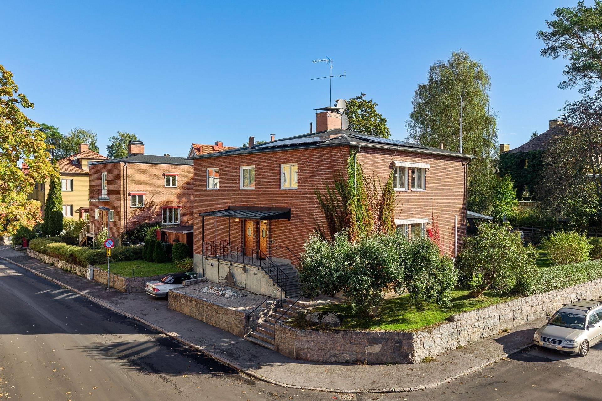 8 rum villa på Södra Brogatan 27 Övre Nyfors, Eskilstuna kommun - bild 1