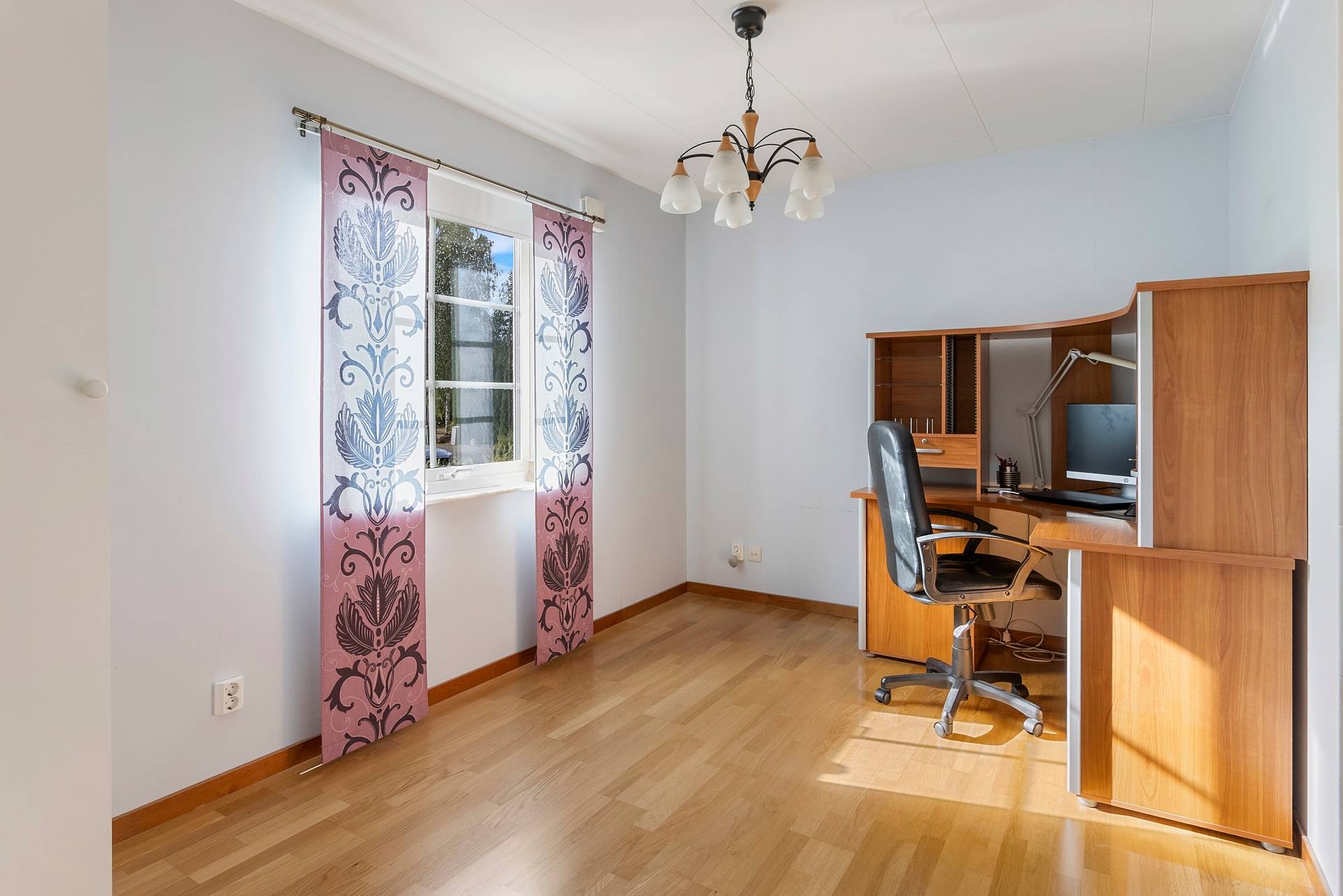 5 rum Villa på Blockgatan 3 Ullvi Backar Köpings kommun - bild 28