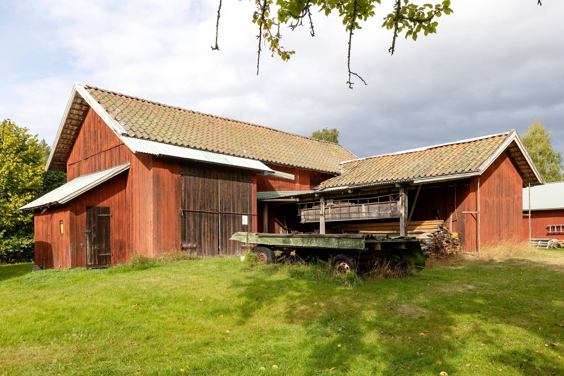 Gård med skogsbruk på Skogalund Lekebergs kommun - bild 8