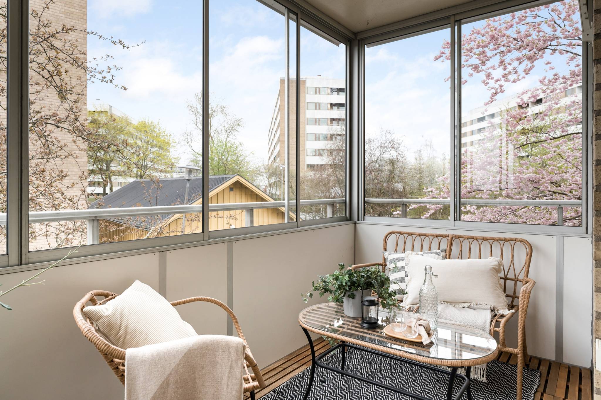 3 rum Lägenhet på Jungfrudansen 50 Huvudsta Solna kommun - bild 2
