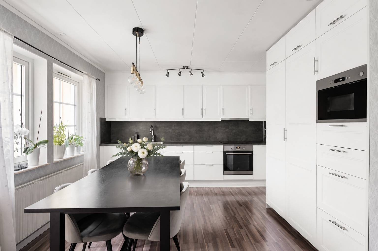 5 rum Radhus på Berberisvägen 51 Upplands-Bro - Rosenängen Upplands-Bro kommun - bild 6