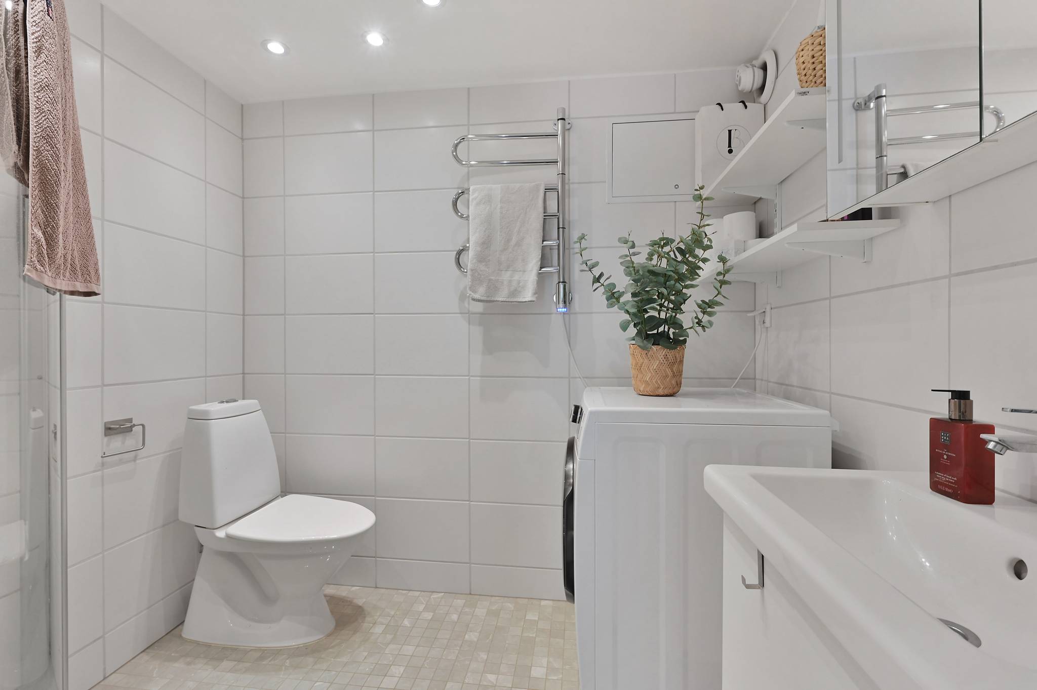 9 rum Villa på Rödhakevägen 4 Barkarby Järfälla kommun - bild 40