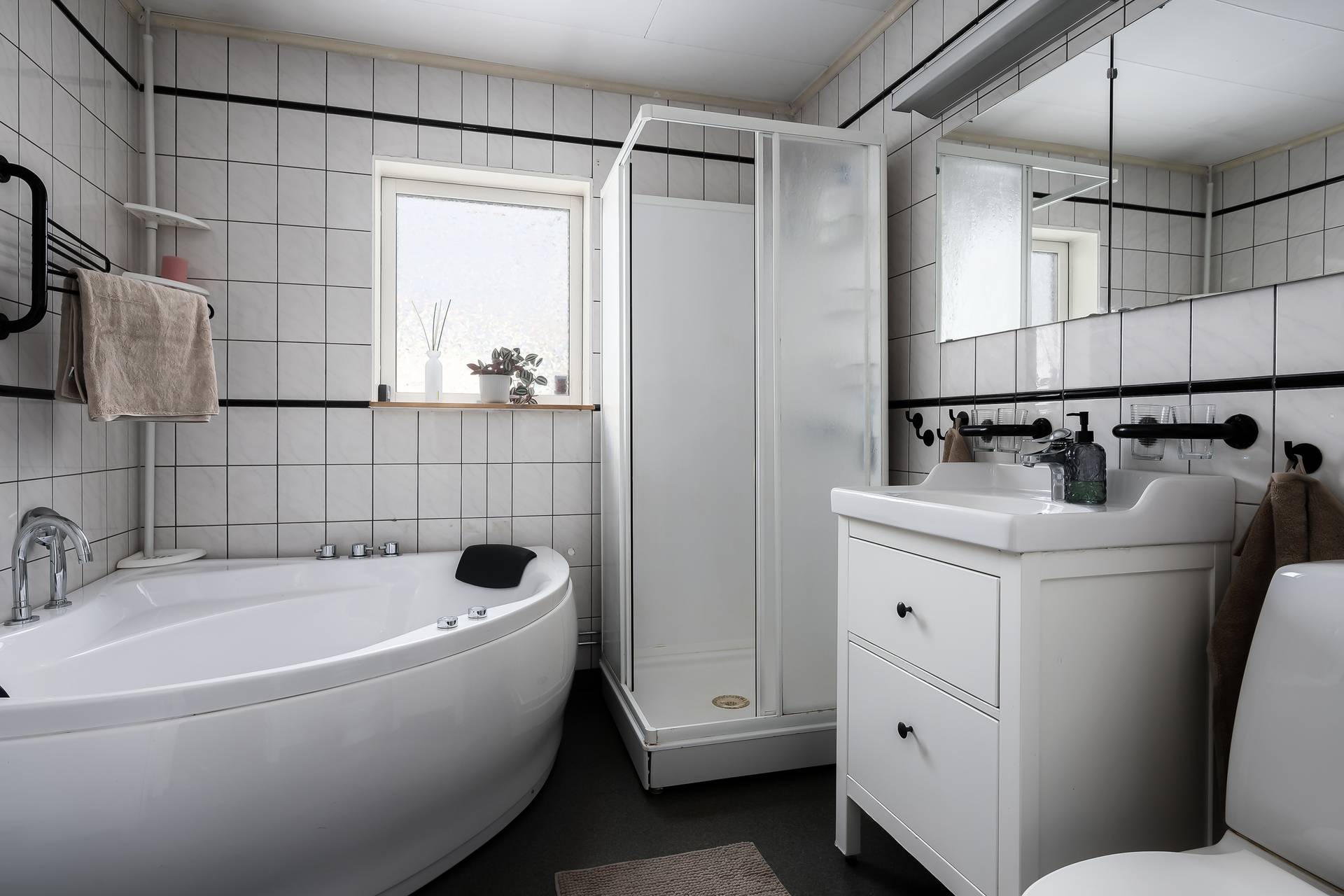 6 rum Villa på Tyrs väg 9 Ösmo Nynäshamns kommun - bild 16