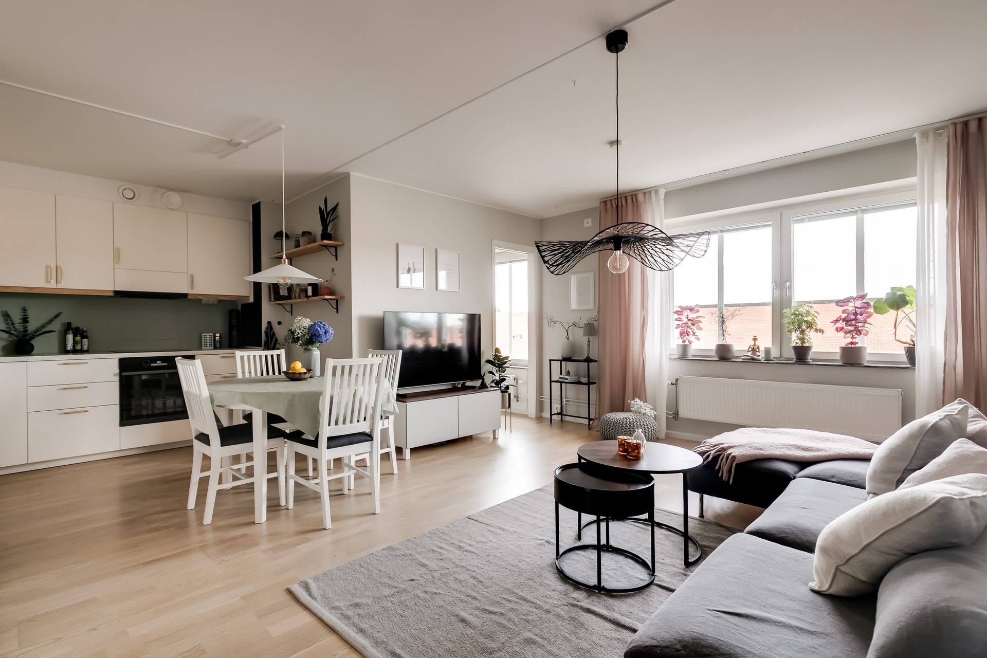 4 rum lägenhet på Chamottevägen 17 Porslinskvarteren, Gustavsbergs Hamn, Värmdö kommun - bild 2