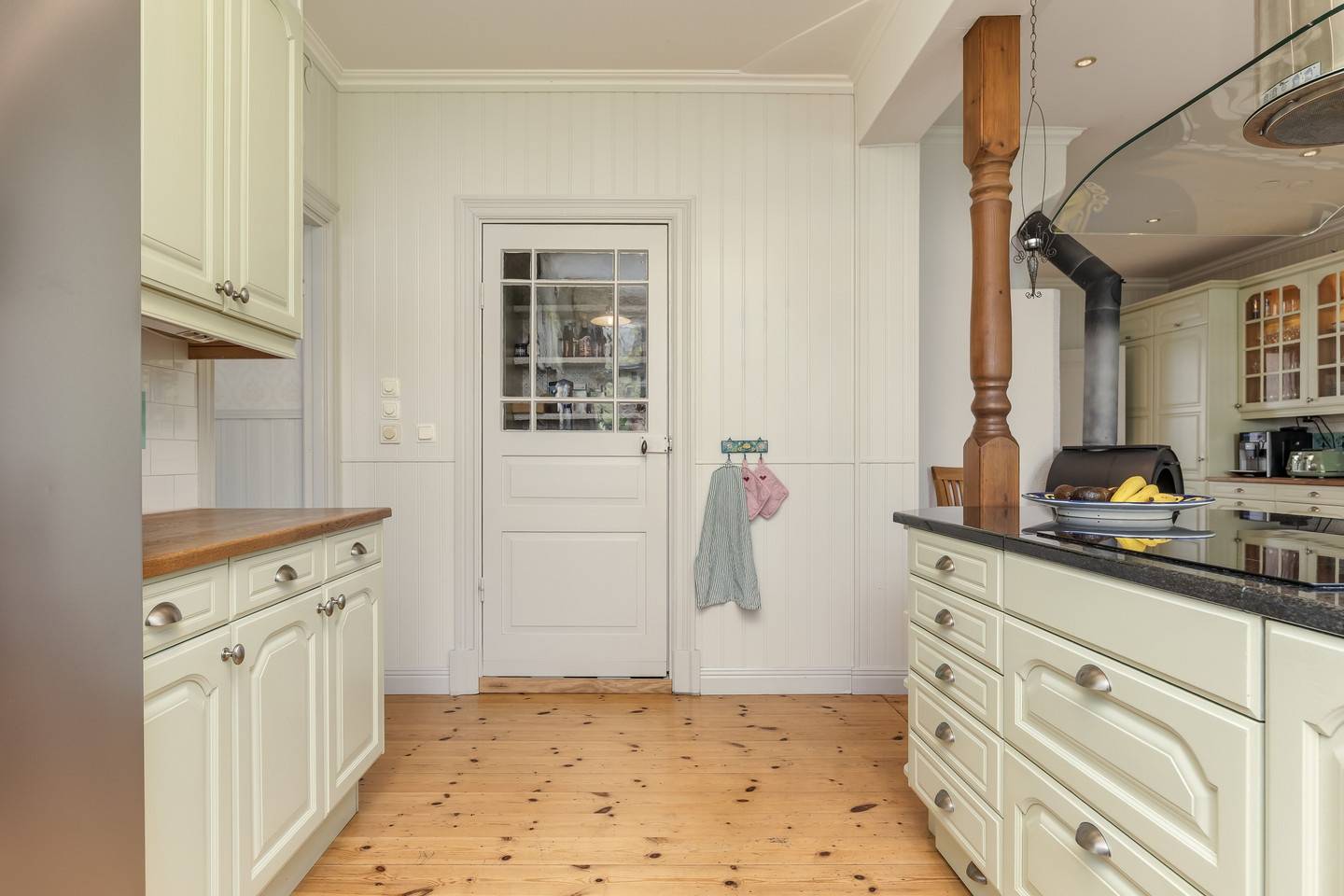 12 rum Villa på Kyrkogatan 32 Hamnen Smedjebackens kommun - bild 38
