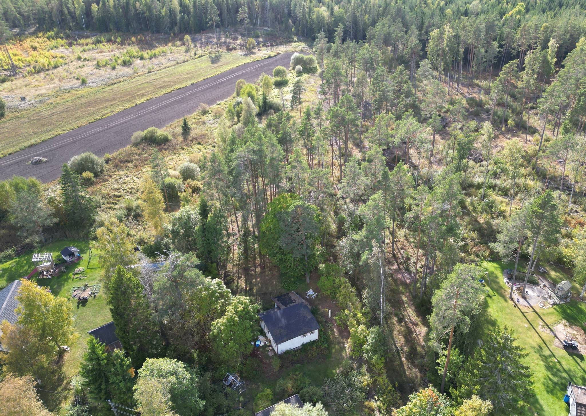 2 rum gård/skog på Haglundavägen 17 Gottröra - Haglunda, Norrtälje kommun - bild 1