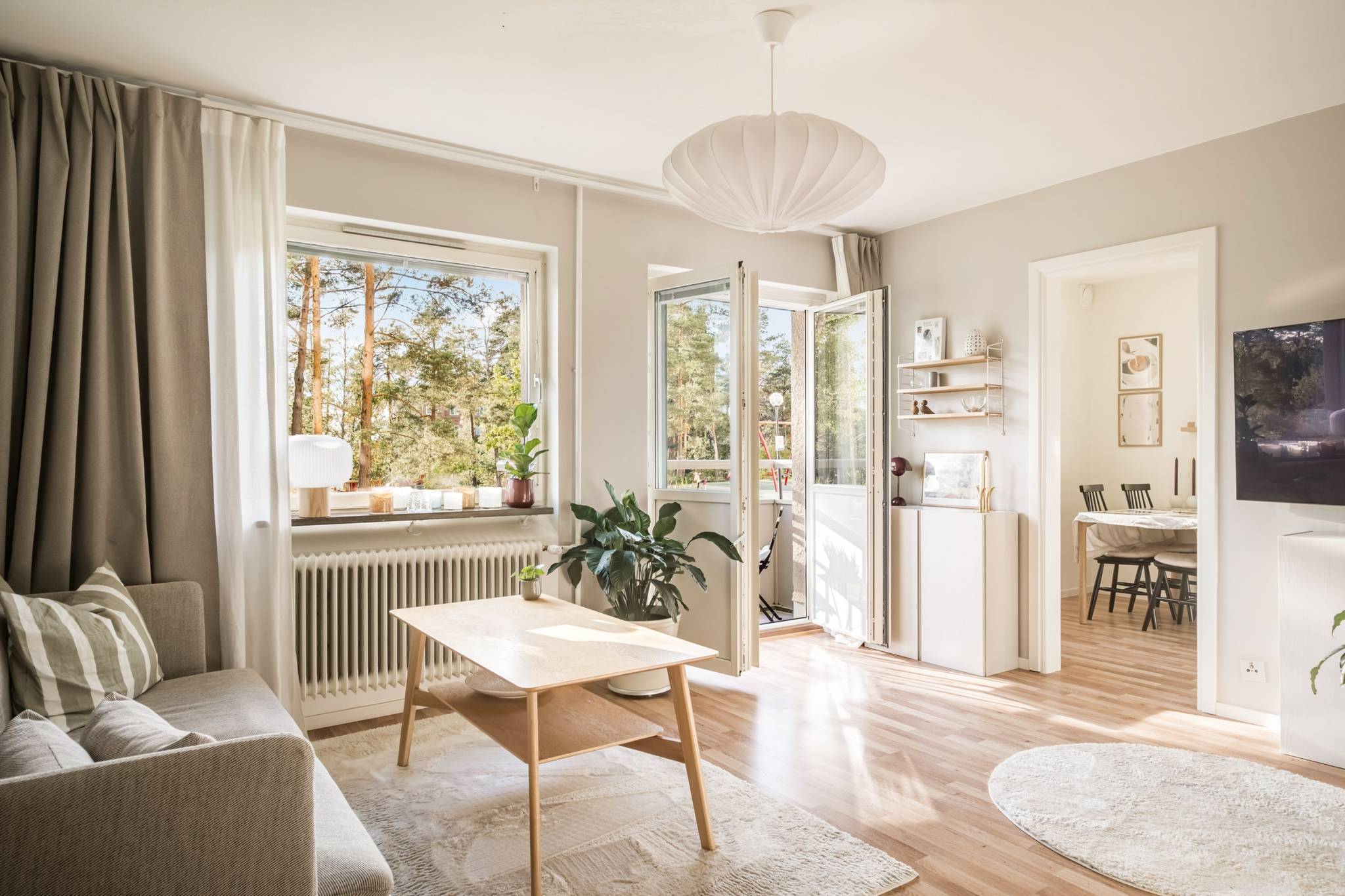 1 rum lägenhet på Emaljvägen 8 Kallhäll, Järfälla kommun - bild 1