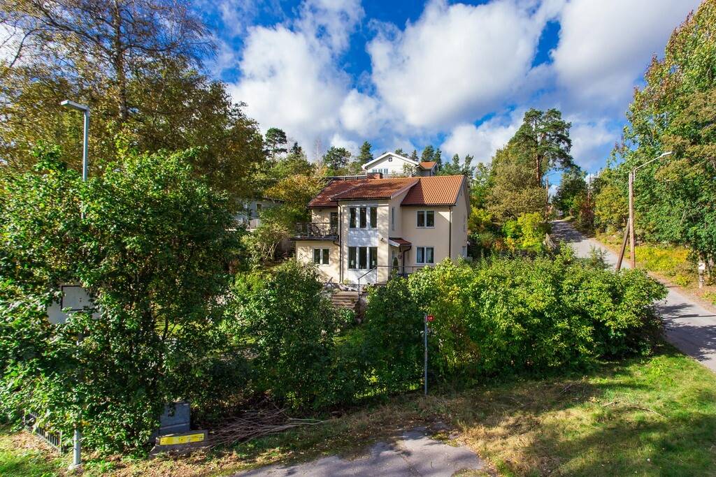 8 rum Villa på Lövdalsvägen 37 SALTSJÖ-BOO Nacka kommun - bild 35
