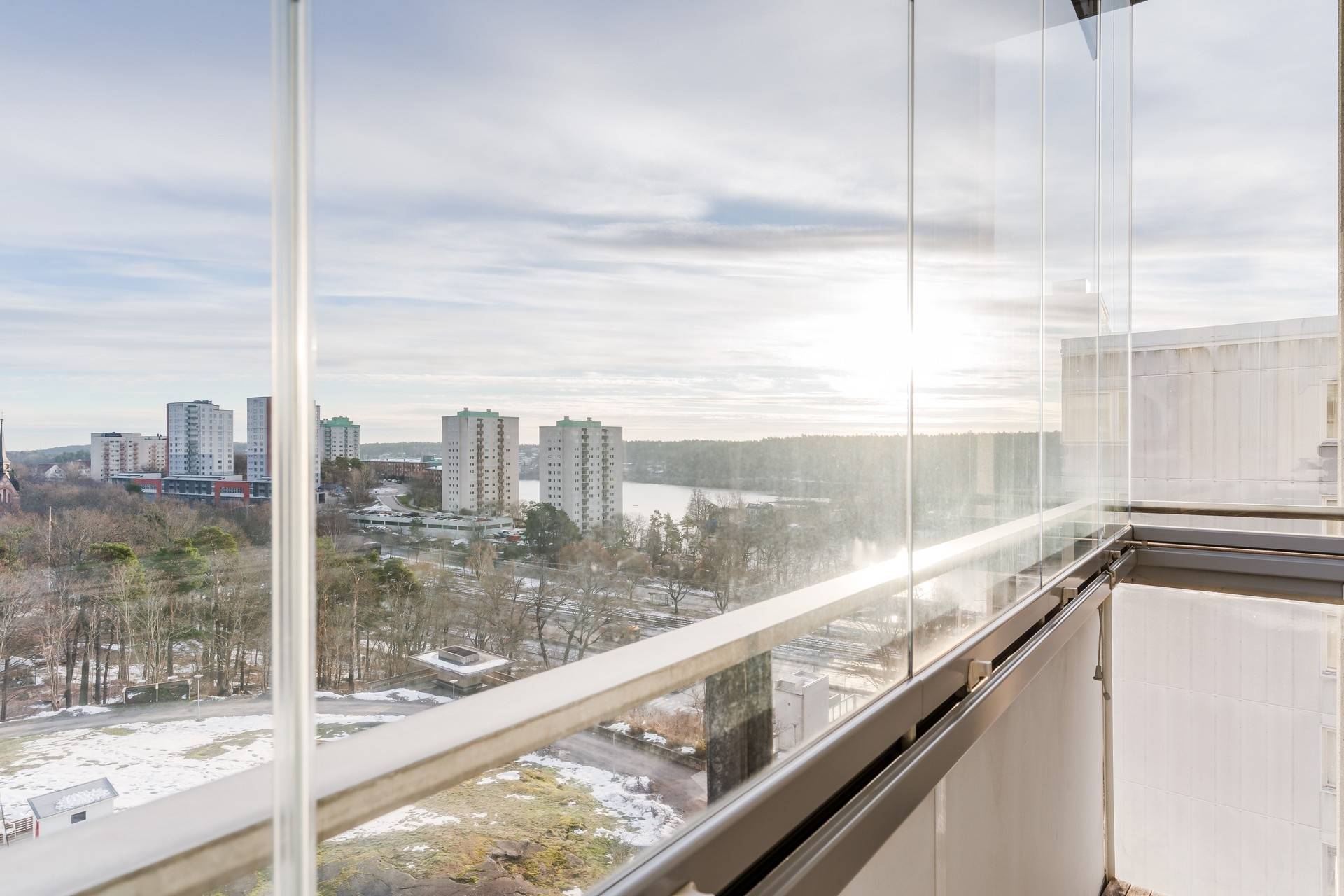 2 rum Lägenhet på Gamla Värmdövägen 4, 10tr Finntorp Nacka kommun - bild 2