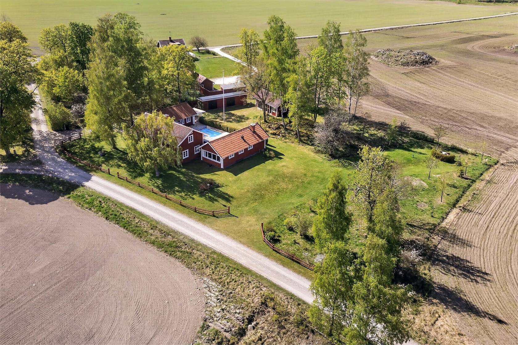 6 rum vinterbonat fritidshus på Österåker Hullabo Österåker, Vingåkers kommun - bild 1