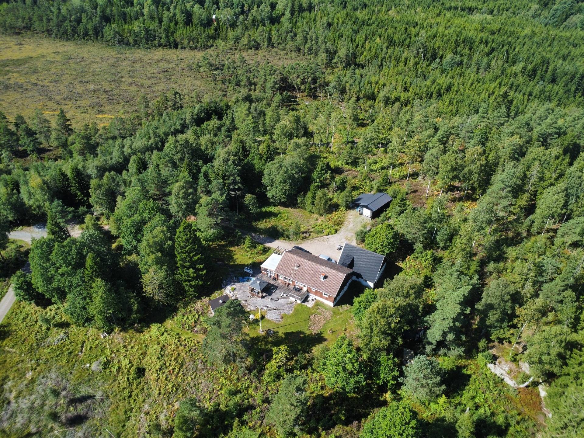 6 rum Gård med skogsbruk på Stockedalen 150 Alingsås Ale kommun - bild 28