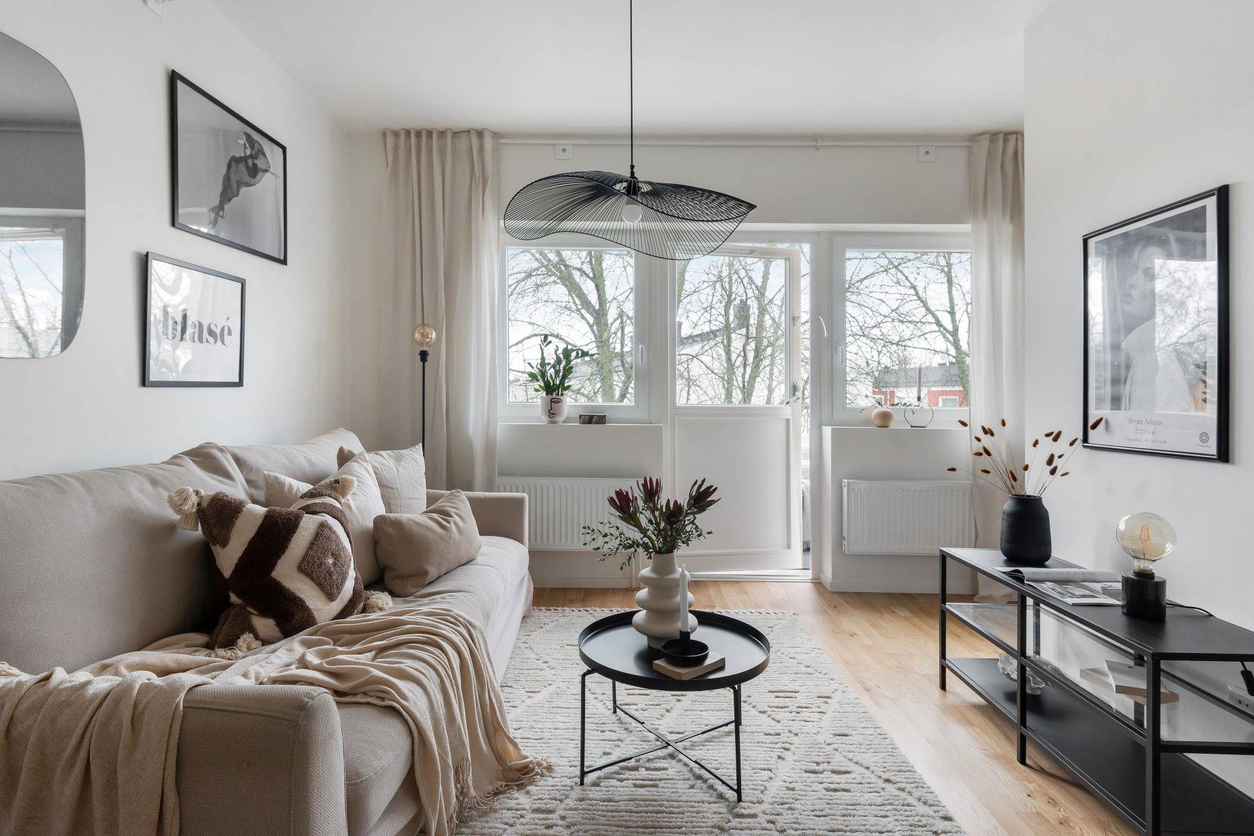 2 rum lägenhet på Blomsterkungsvägen 116D, 1 tr Hässelby Norra Villastad, Stockholms kommun - bild 1